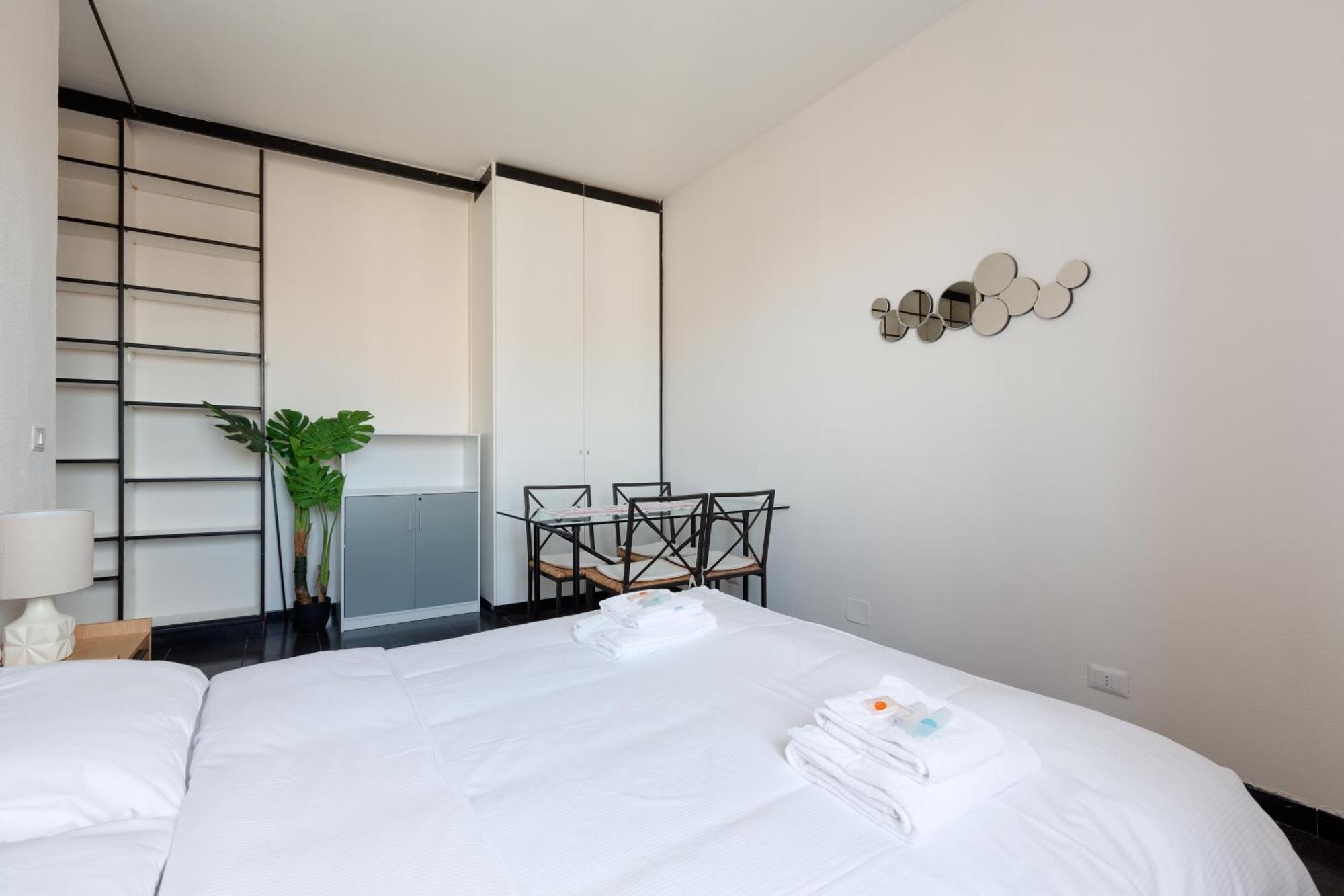 Corvetto M3 - Comfy Apt. With Balcony! Milan
