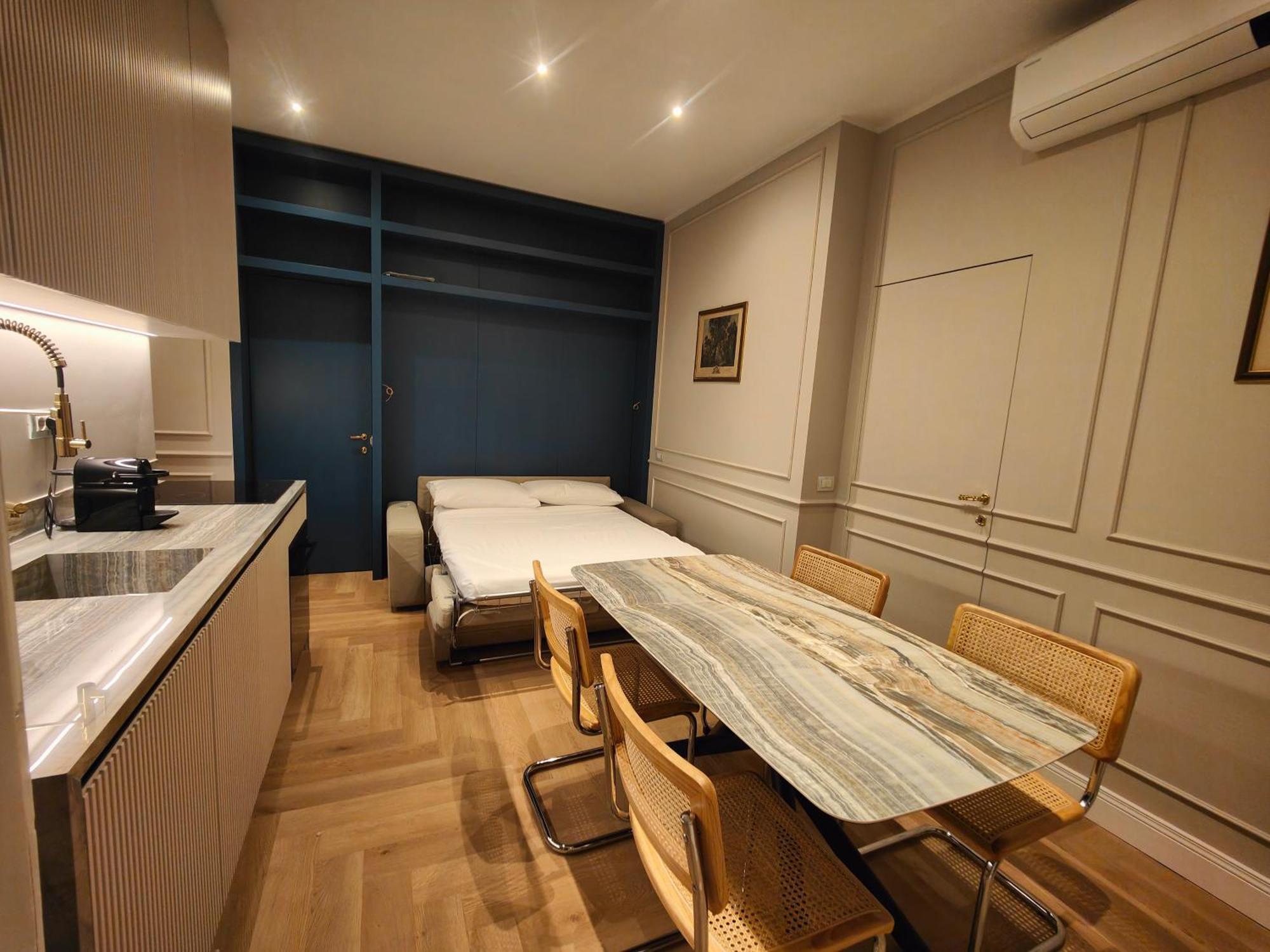 Ottoboni 2a Luxury Penthouse Apartment