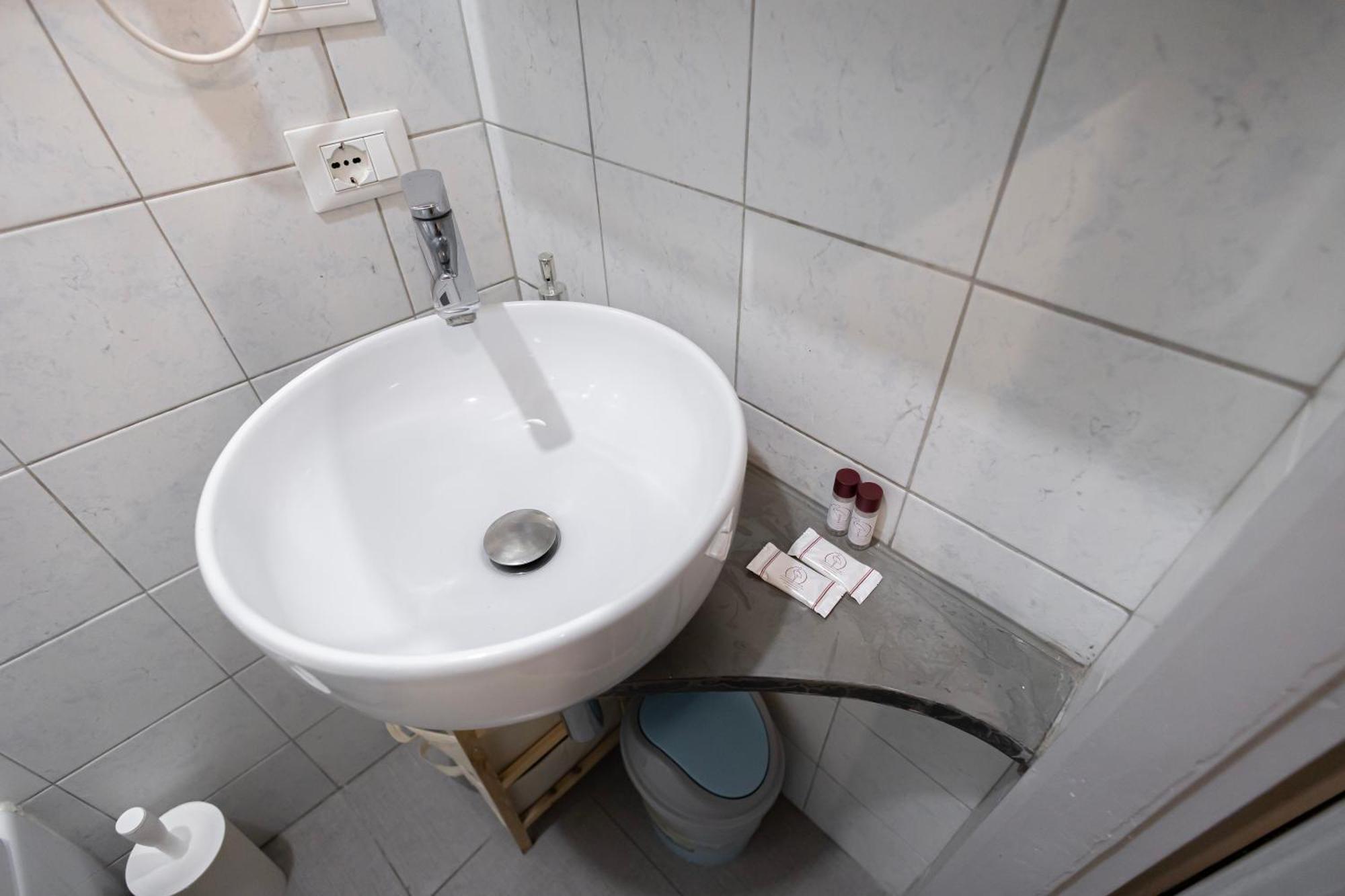 Apartment Moderno A 2 Minuti Dalla Metro *