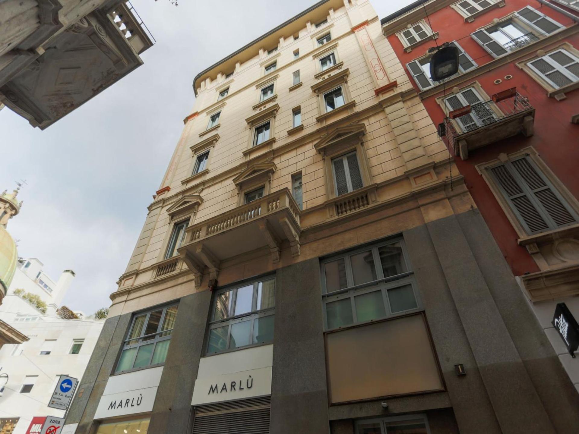 The Rent - Spacious And Renovated Two-bedroom Downtown Apartment Milan