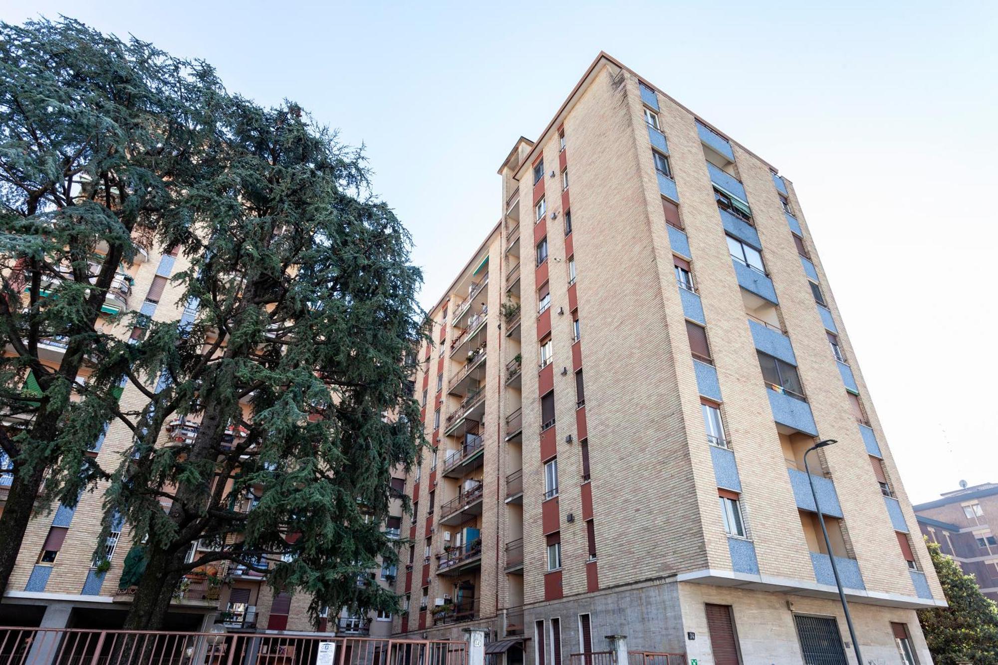 Two Spacious Bedrooms 1 Minute To Metro Stop Apartamento *