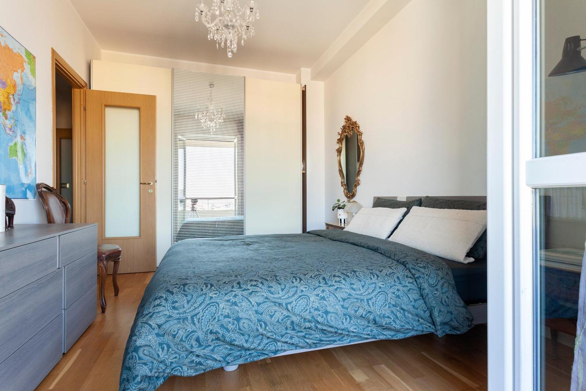 Two Spacious Bedrooms 1 Minute To Metro Stop Apartamento Milão
