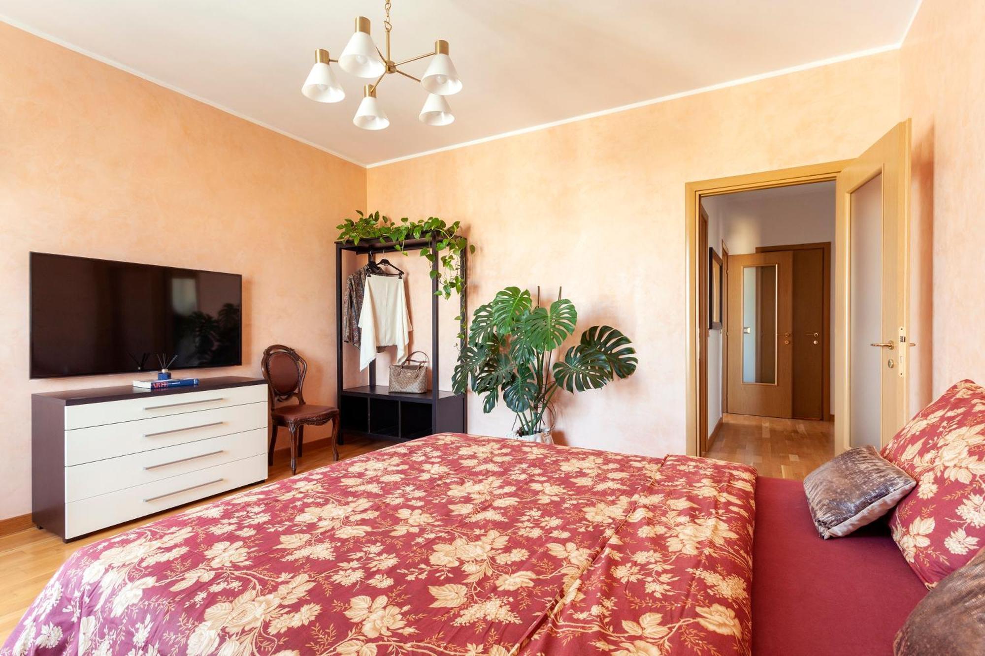 Two Spacious Bedrooms 1 Minute To Metro Stop Milão