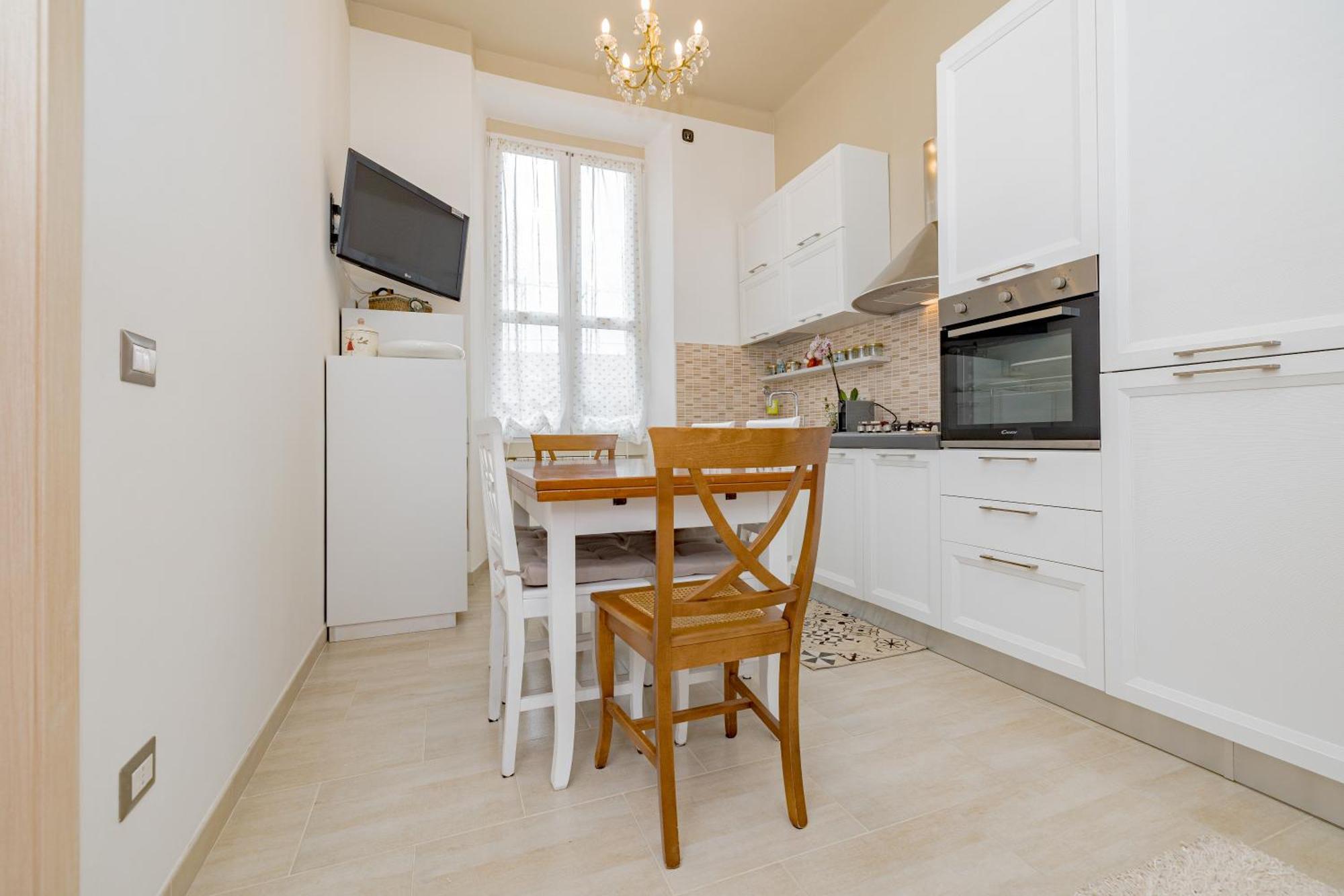 2 Bedroom - Buzzi Hospital, Sempione, Mico, 100mt Metrom5 Milan