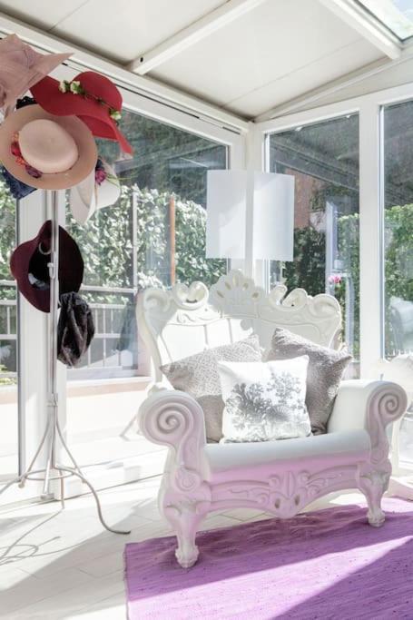 Elegant Triplex Townhouse With Luxe Terrace Apartment *