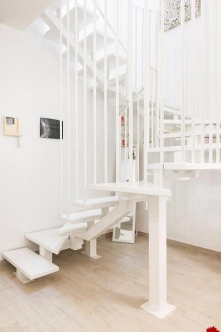Elegant Triplex Townhouse With Luxe Terrace Apartment Milan