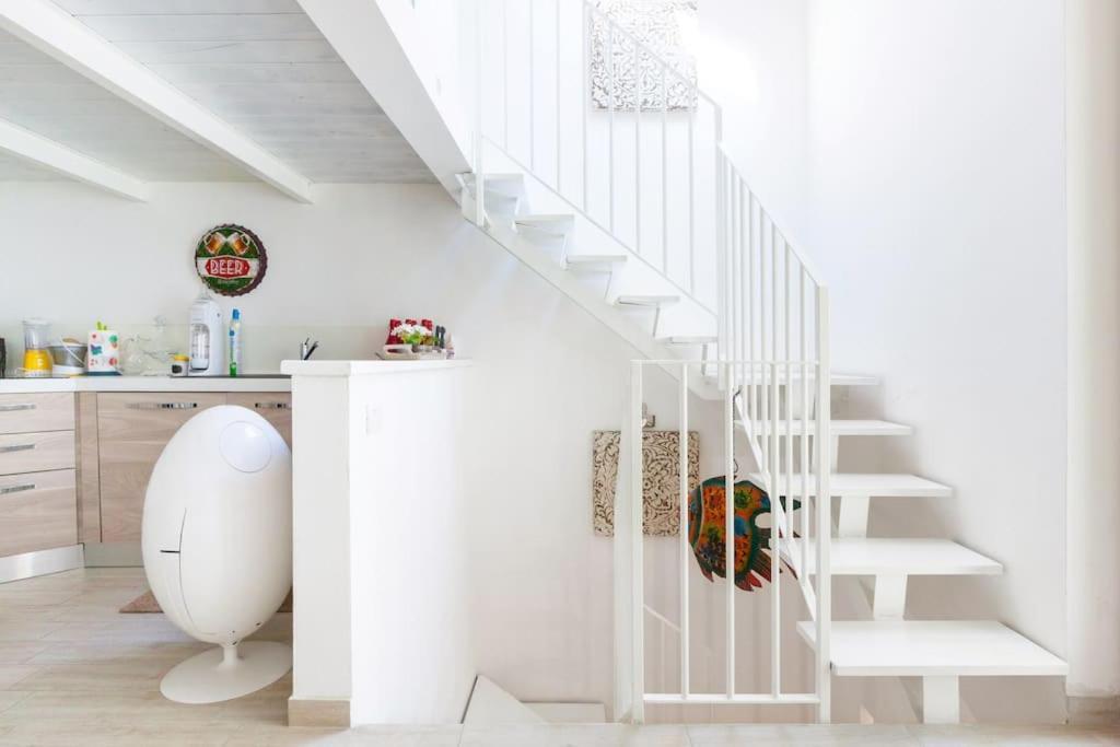 Elegant Triplex Townhouse With Luxe Terrace Apartment