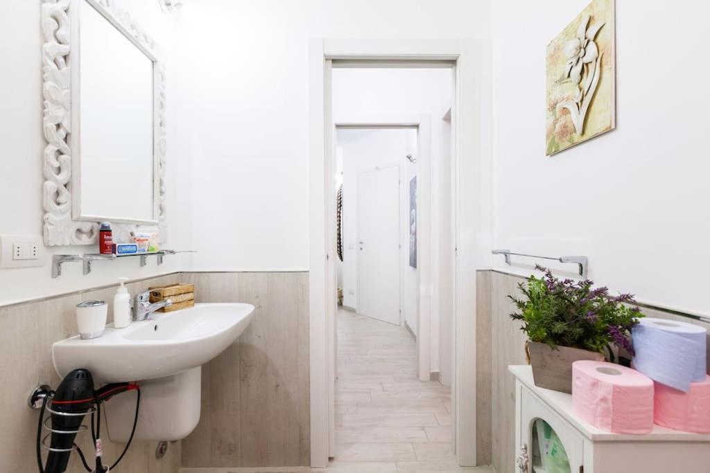 Elegant Triplex Townhouse With Luxe Terrace * Milan