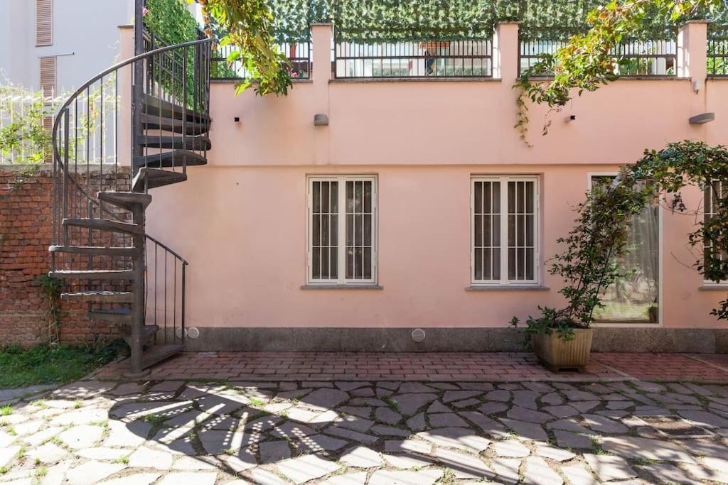 Apartment Elegant Triplex Townhouse With Luxe Terrace Milan