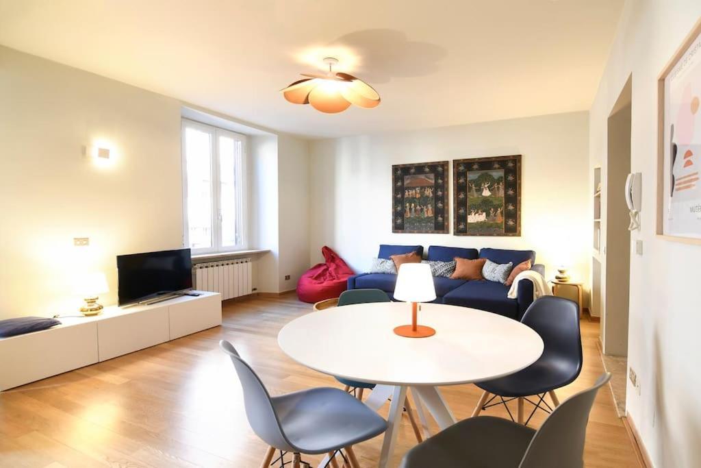 Apartamento Porta Genova Bilocale Di Charme Milão