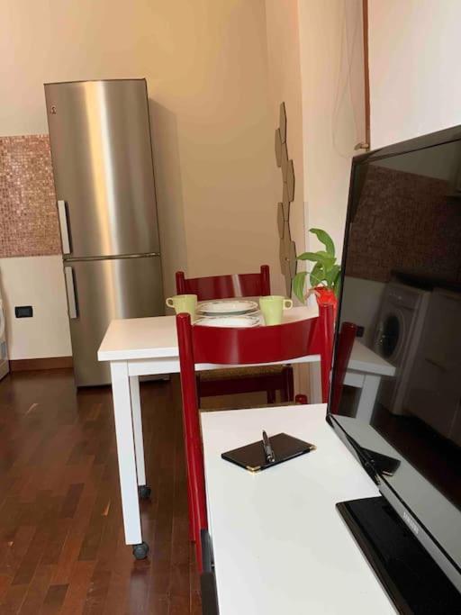 Apartment Comfortable Typical Old Style Milan