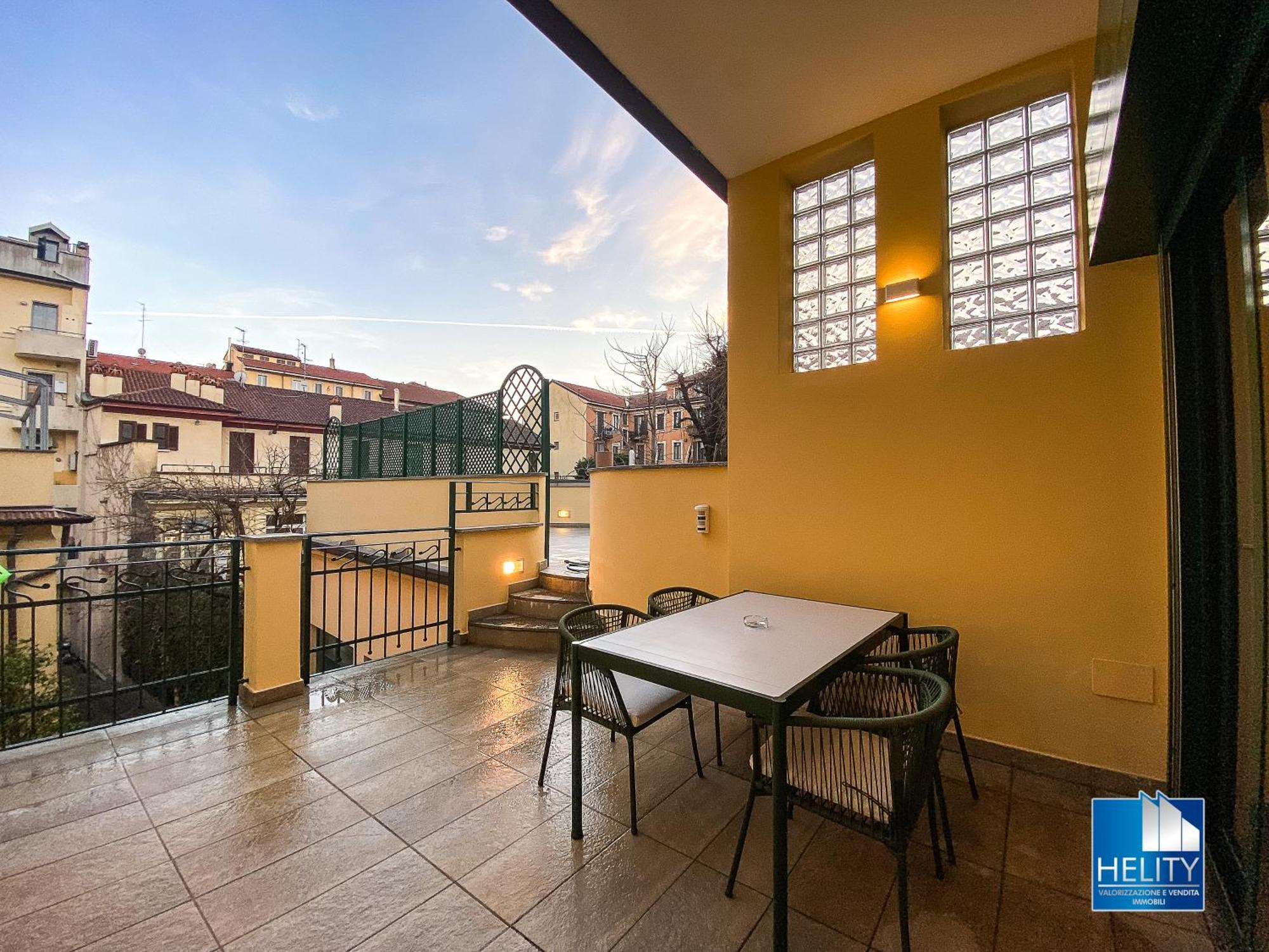Bocconichic Penthouse* * * * * Appartamento *