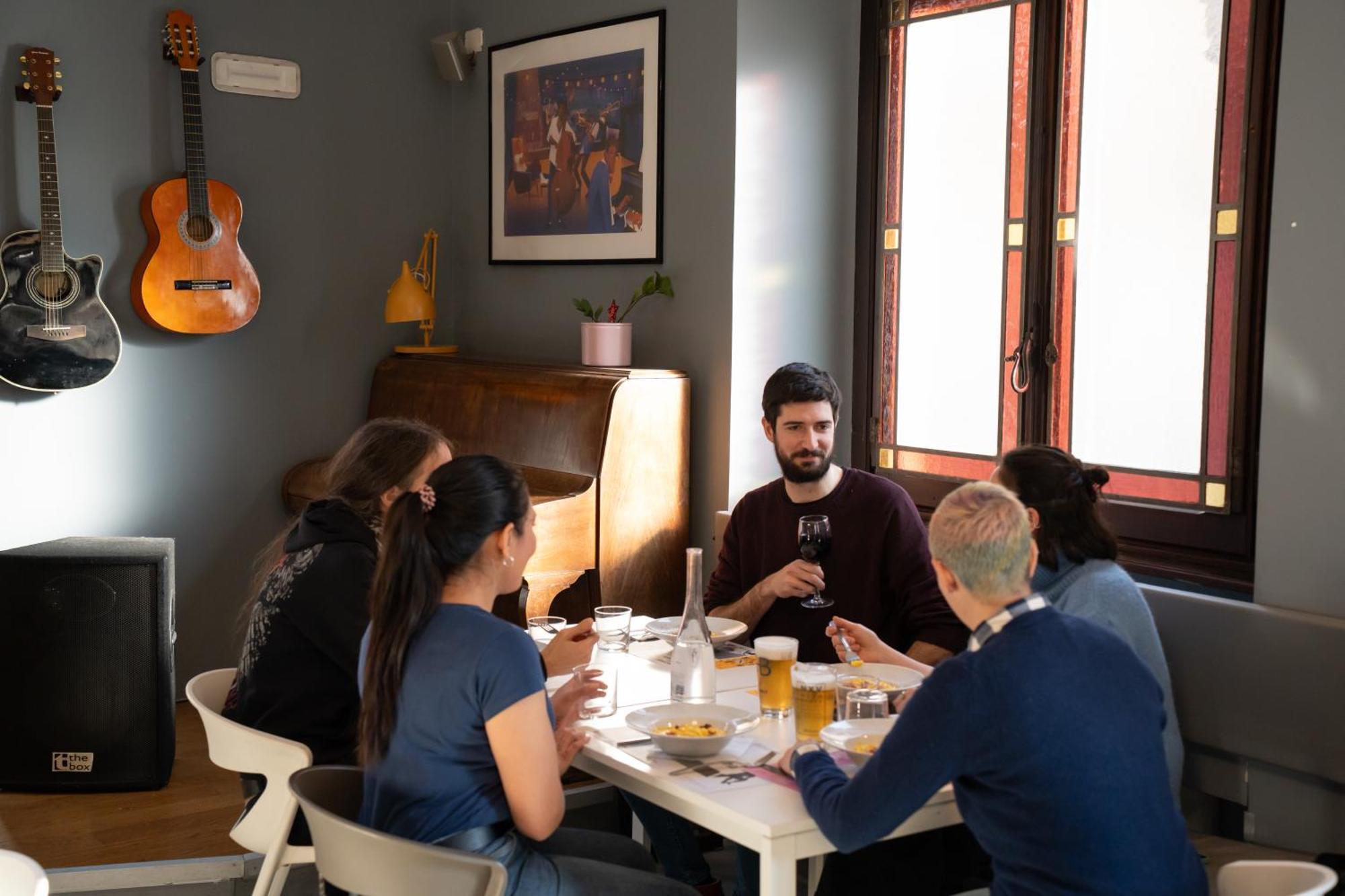 Hostel Babila & Bistrot