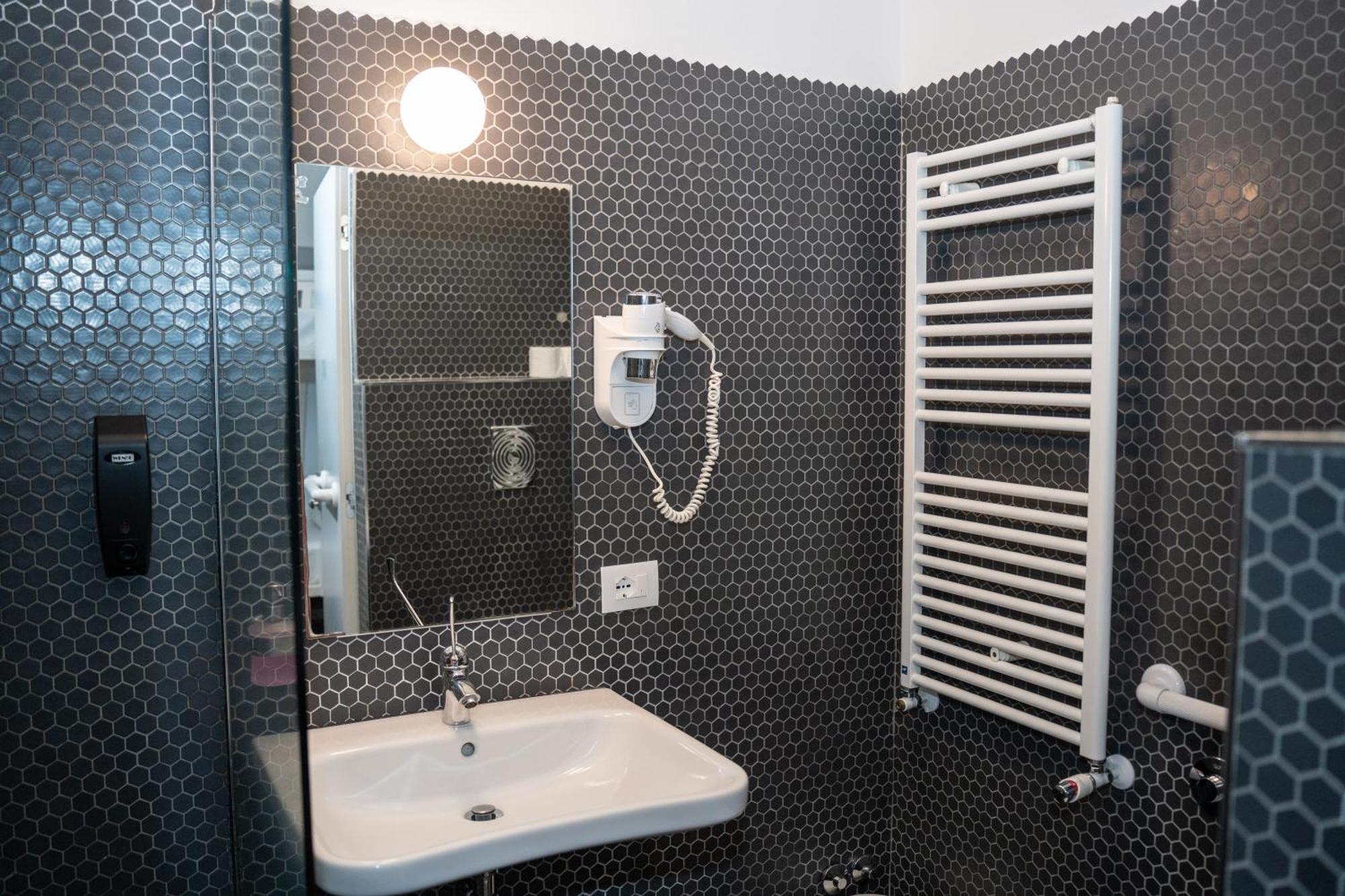 Hostel Babila & Bistrot