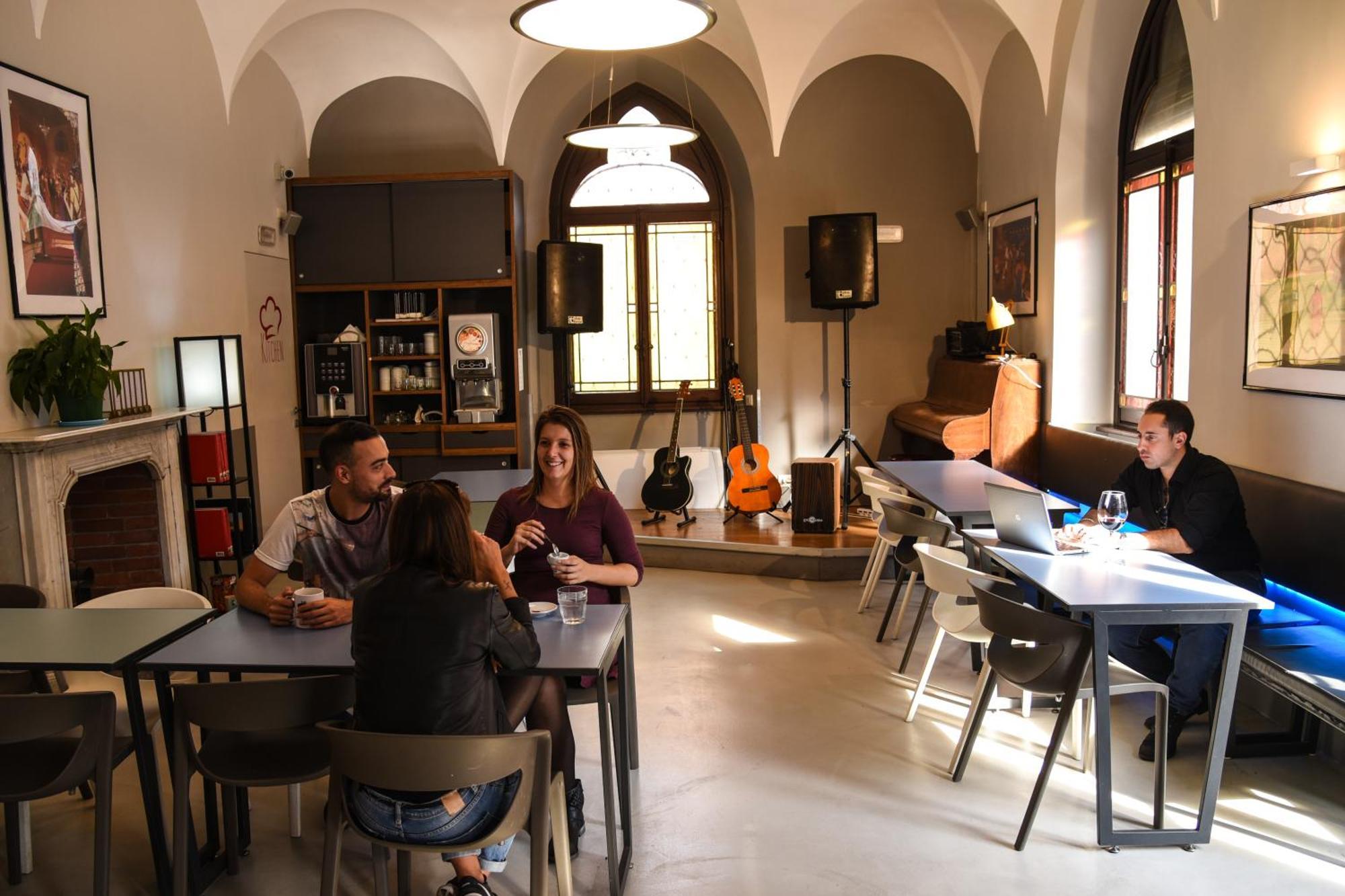 Hostel Babila & Bistrot *