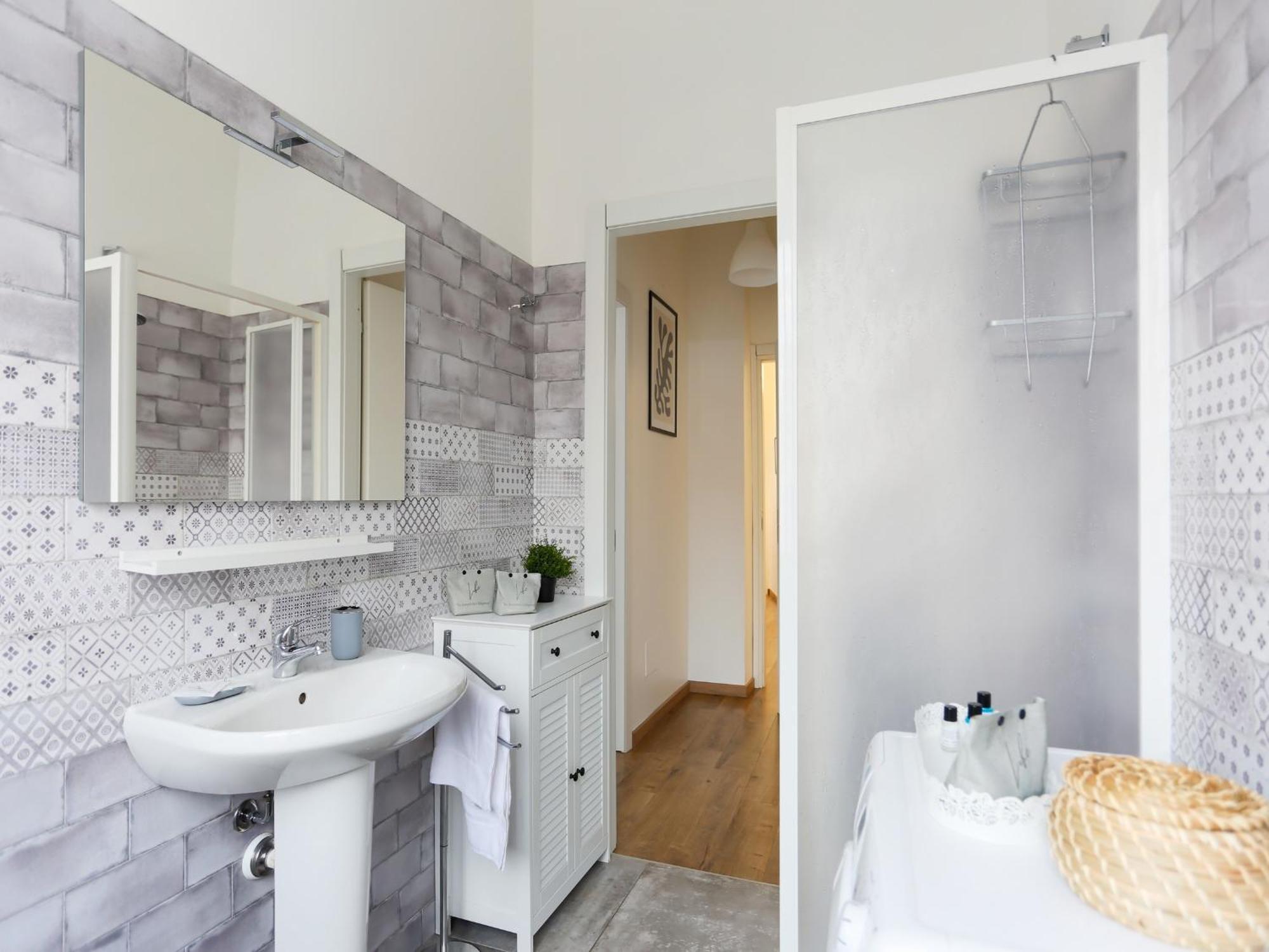 Apartment The Rent - Cozy Two-bedroom Near Colonne S Lorenzo Milan