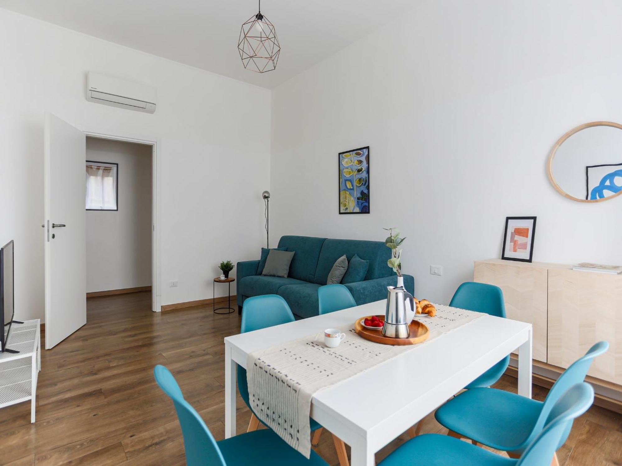 The Rent - Cozy Two-bedroom Near Colonne S Lorenzo * Milan