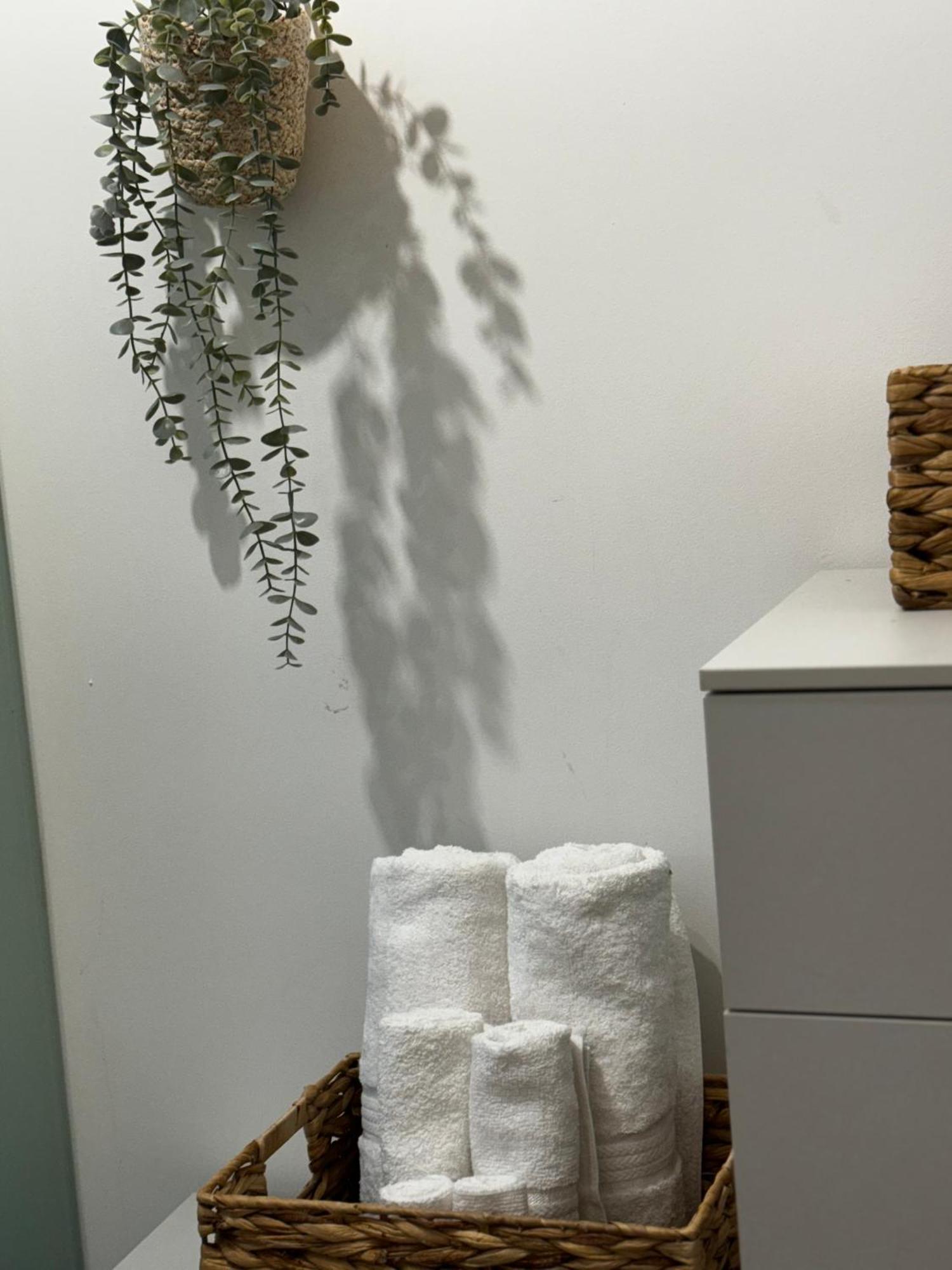 Regina In Corso Lodi - Sky Tv, Wifi E Breakfast Box Apartamento *