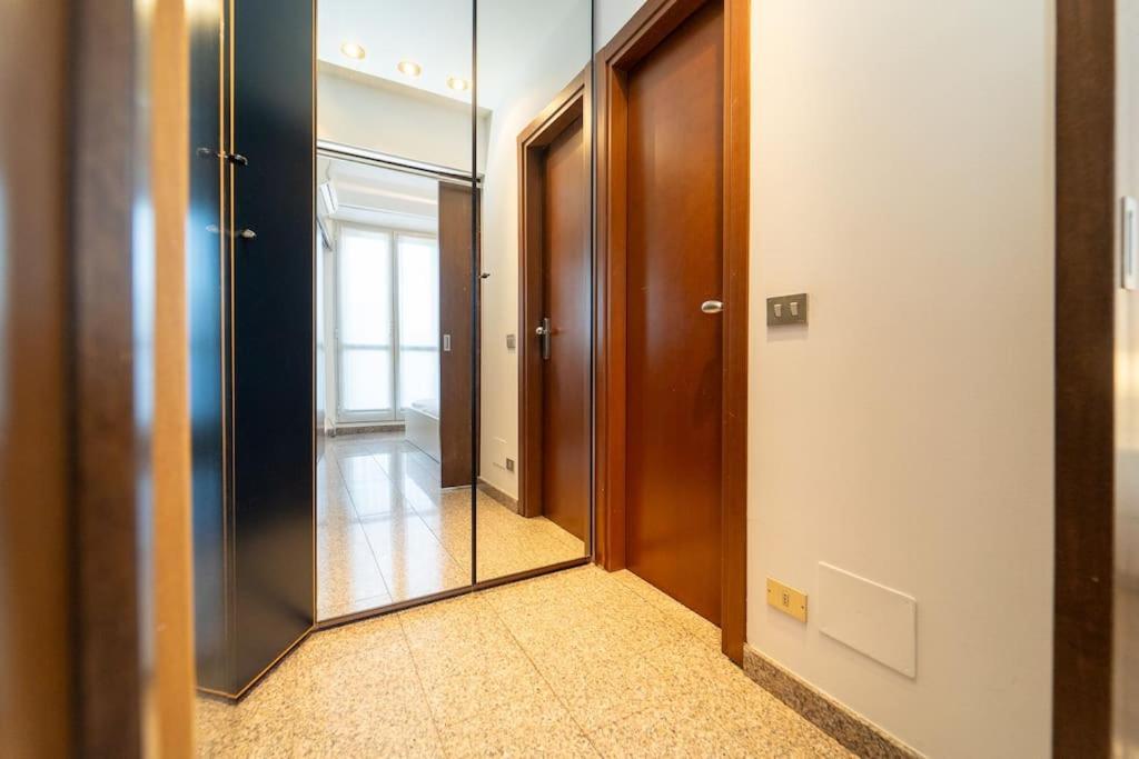 Apartment 5 Giornate Apt Con Terrazzo E Garage Privato