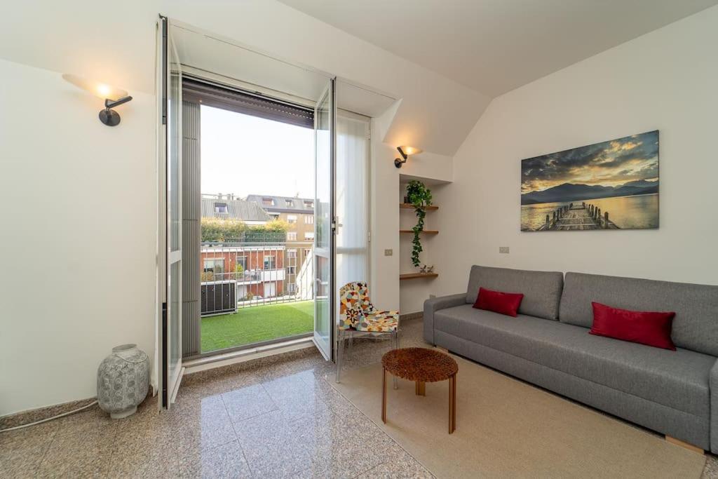 Apartment 5 Giornate Apt Con Terrazzo E Garage Privato *