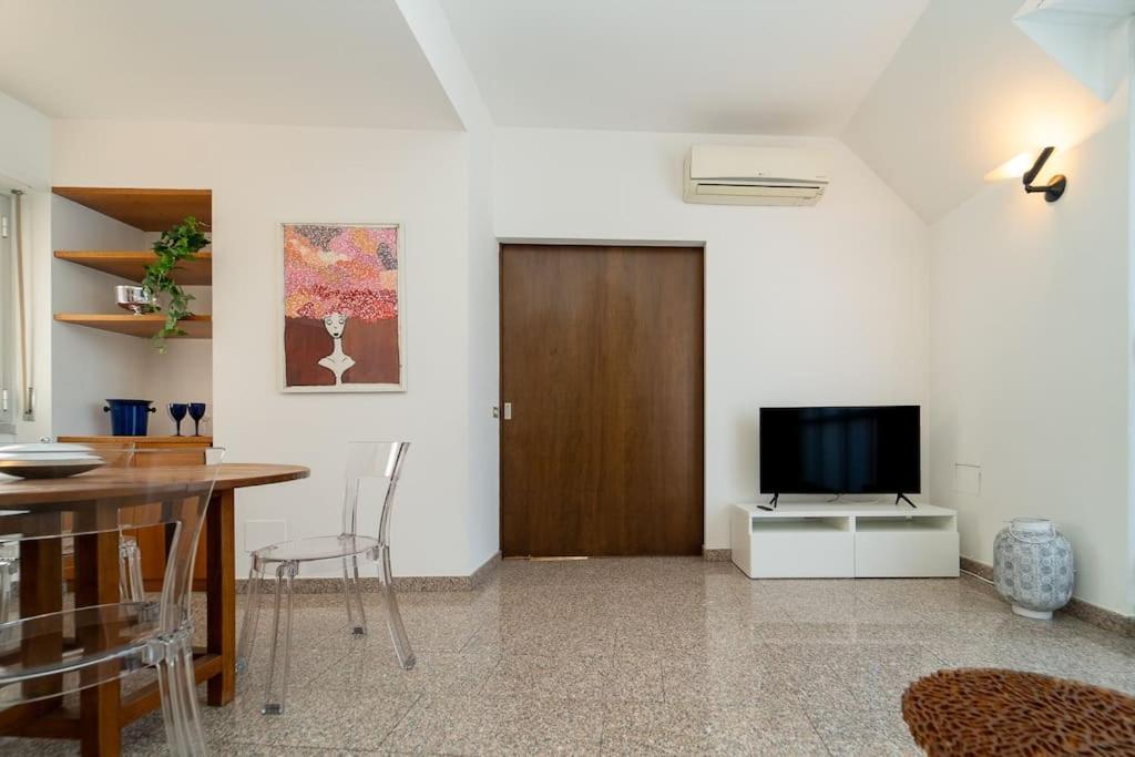 5 Giornate Apt Con Terrazzo E Garage Privato Apartment Milan