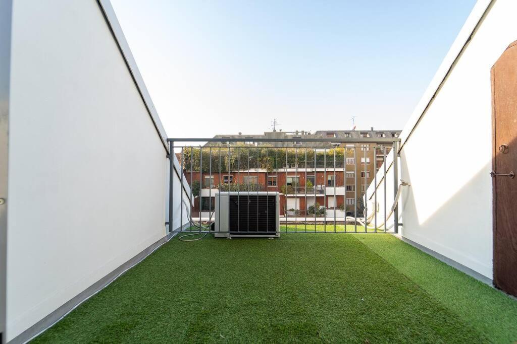 5 Giornate Apt Con Terrazzo E Garage Privato Apartment *