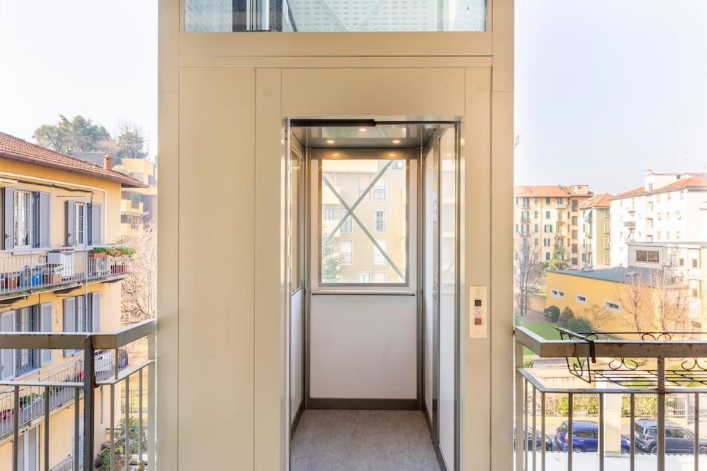Modern In Centrale Next To Metro M5 - Sarca 73 Apartment *