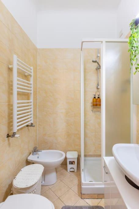 Modern In Centrale Next To Metro M5 - Sarca 73 Apartment Milan