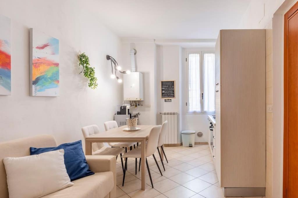 Modern In Centrale Next To Metro M5 - Sarca 73 *