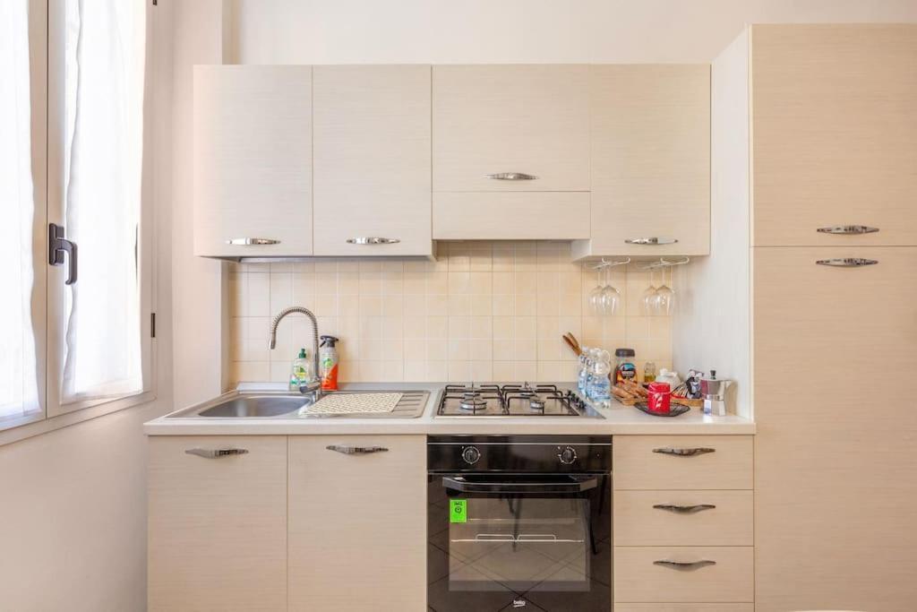 Modern In Centrale Next To Metro M5 - Sarca 73 * Milan