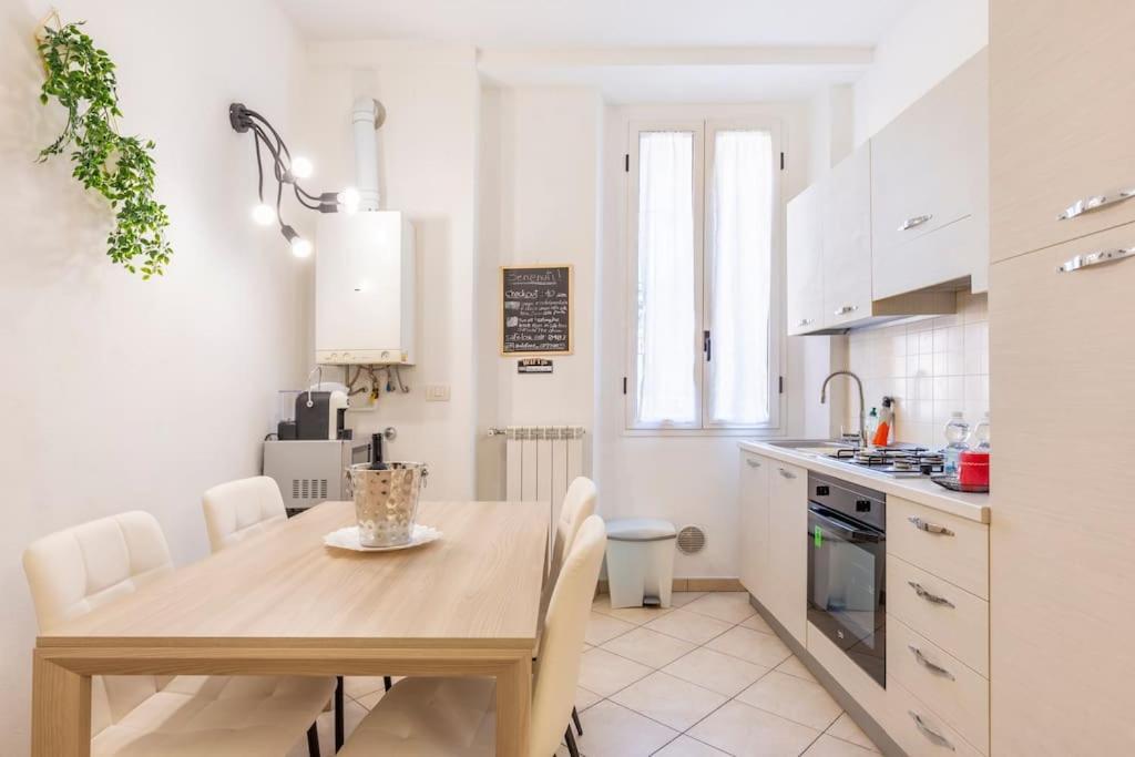 Modern In Centrale Next To Metro M5 - Sarca 73 Apartment Milan