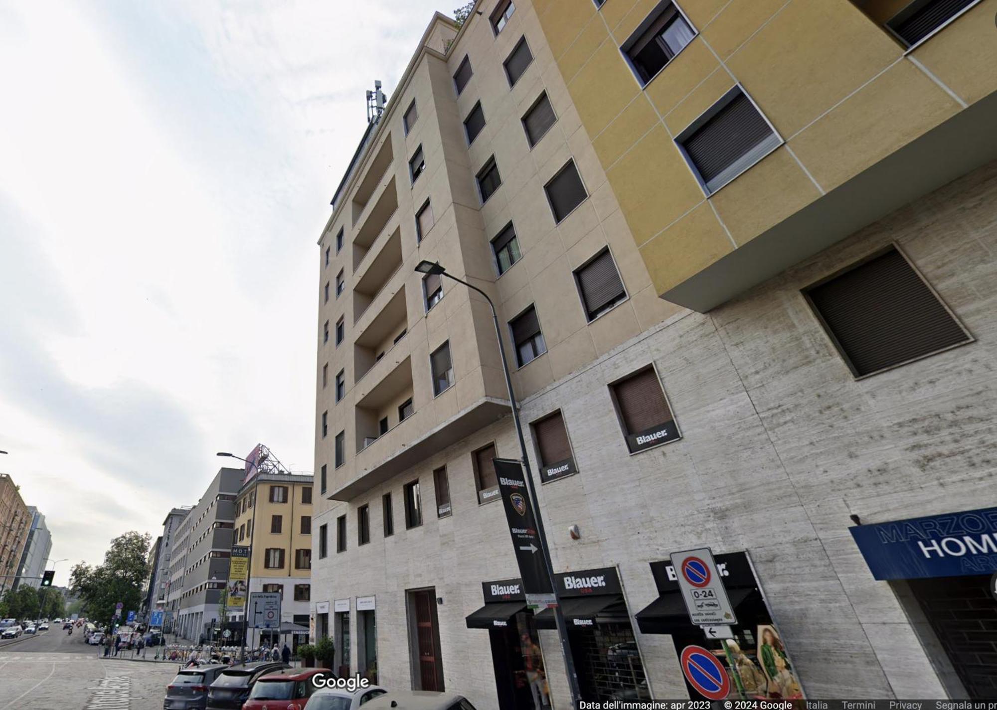 #private In Brera District Milão
