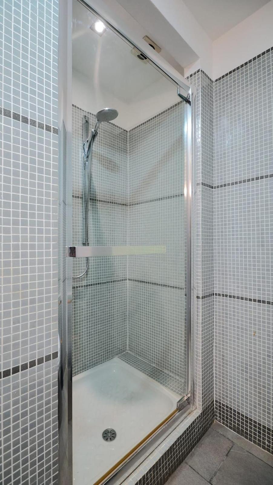 Retreat-hosted By Sweetstay Apartment Milan