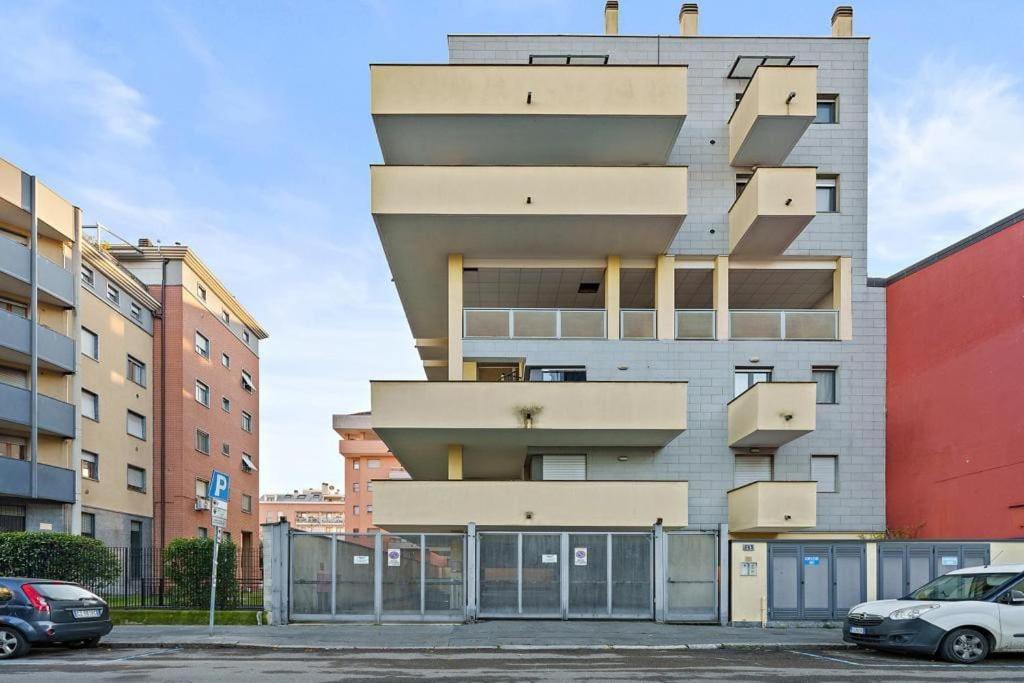 Milano-m1 Rock House * Milano