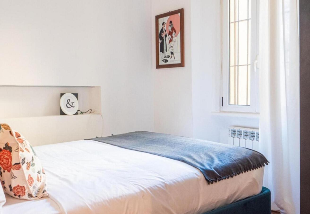 Apartment Romantic Flat On Navigli River By Easylife *