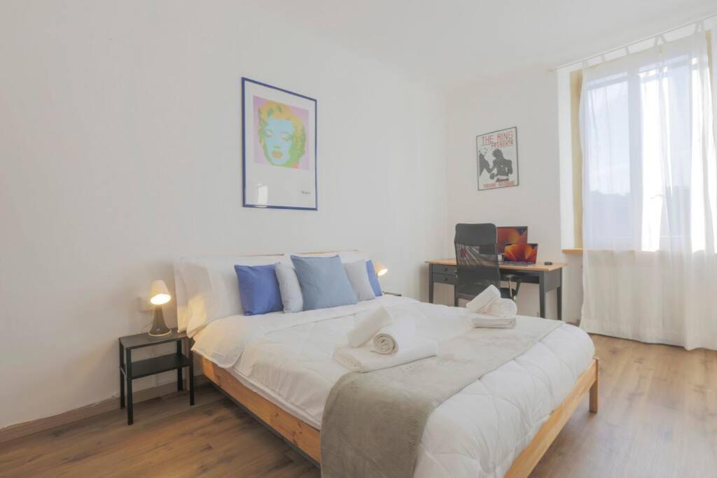 Apartment *navigli Art Attic*designarea Milan-wifi-netflix Milan