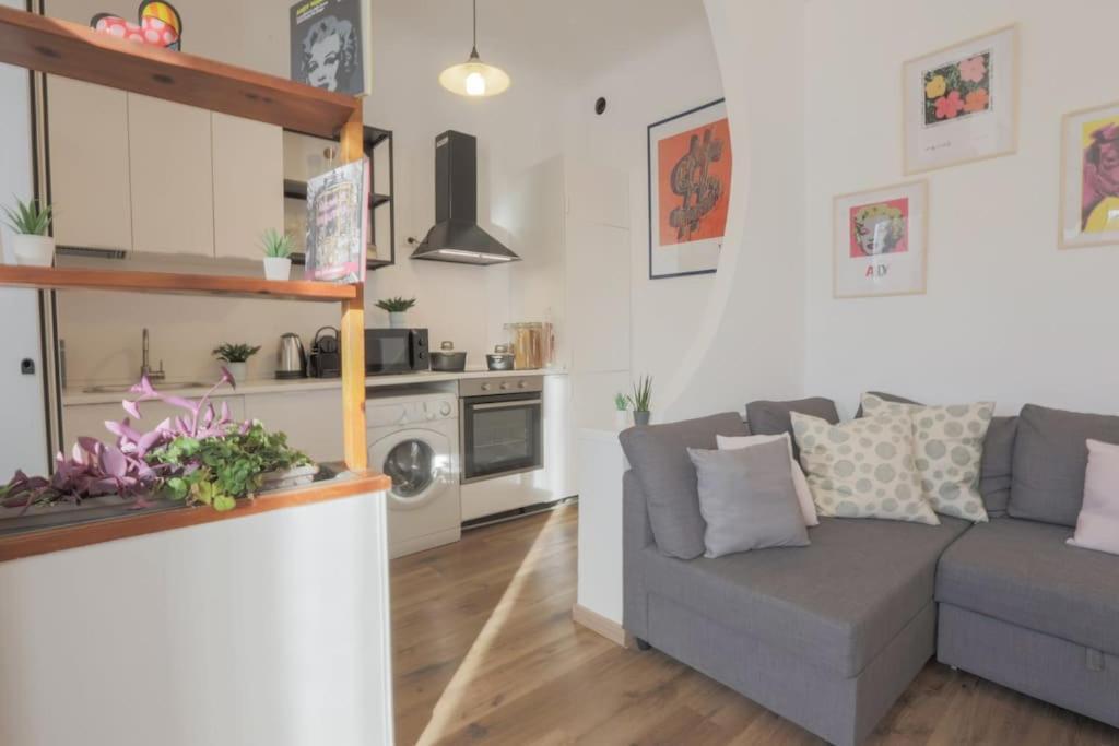 *navigli Art Attic*designarea Milan-wifi-netflix * Milan
