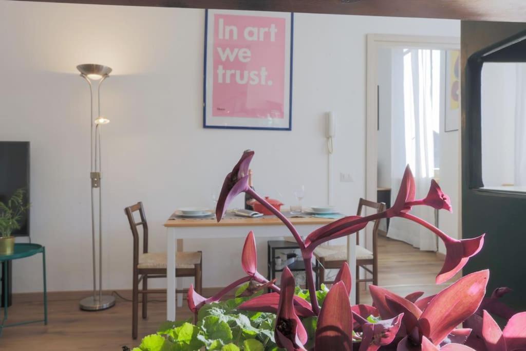 *navigli Art Attic*designarea Milan-wifi-netflix Apartment Milan