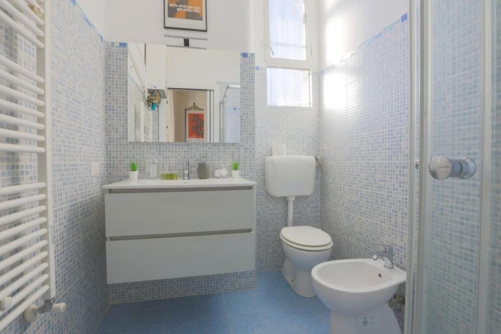 *navigli Art Attic*designarea Milan-wifi-netflix Appartamento