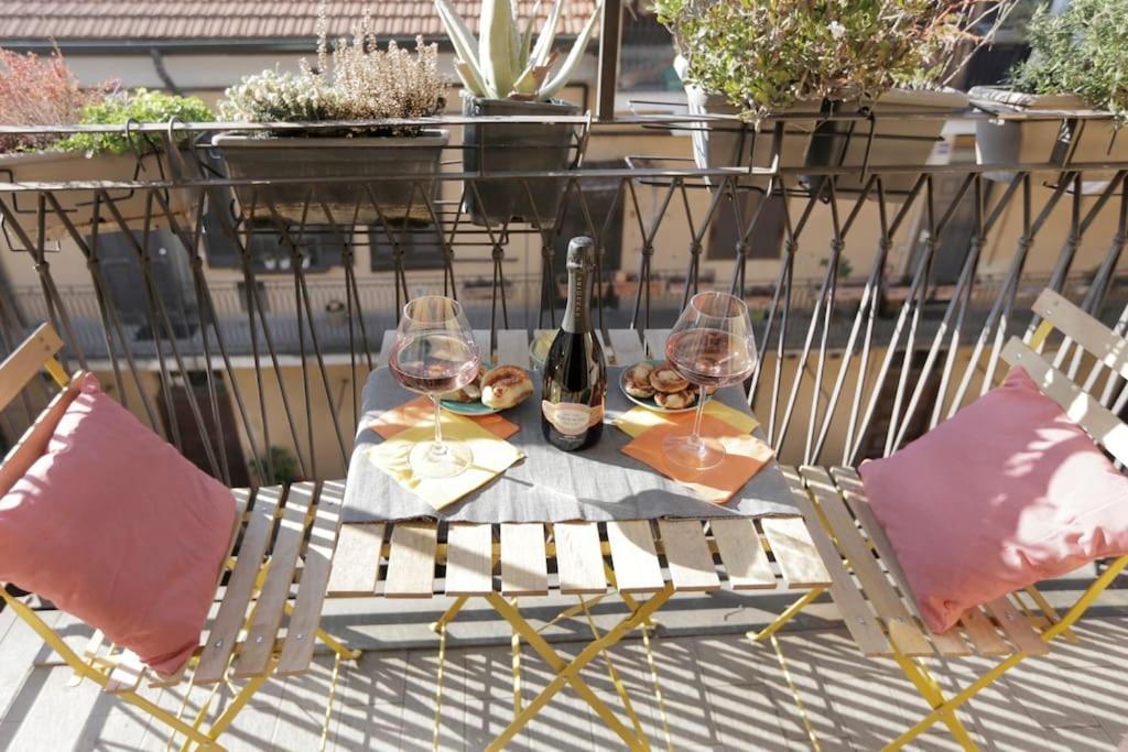 Apartment *navigli Art Attic*designarea Milan-wifi-netflix Milan