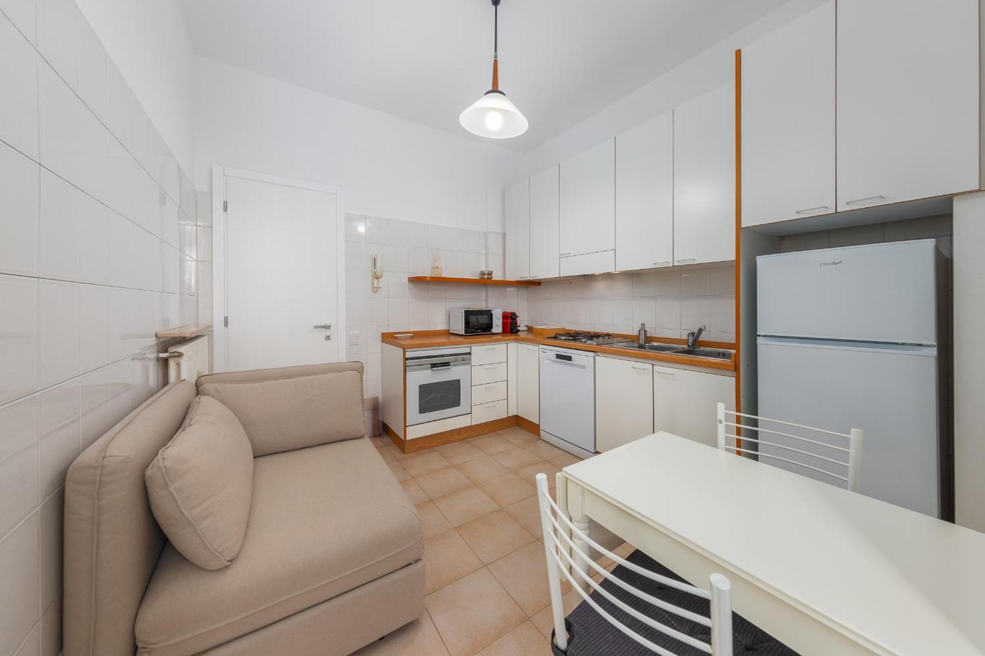 Free Private Parking - 5 Min To Metro - Access Control Guard - Quiet Apartment Milan