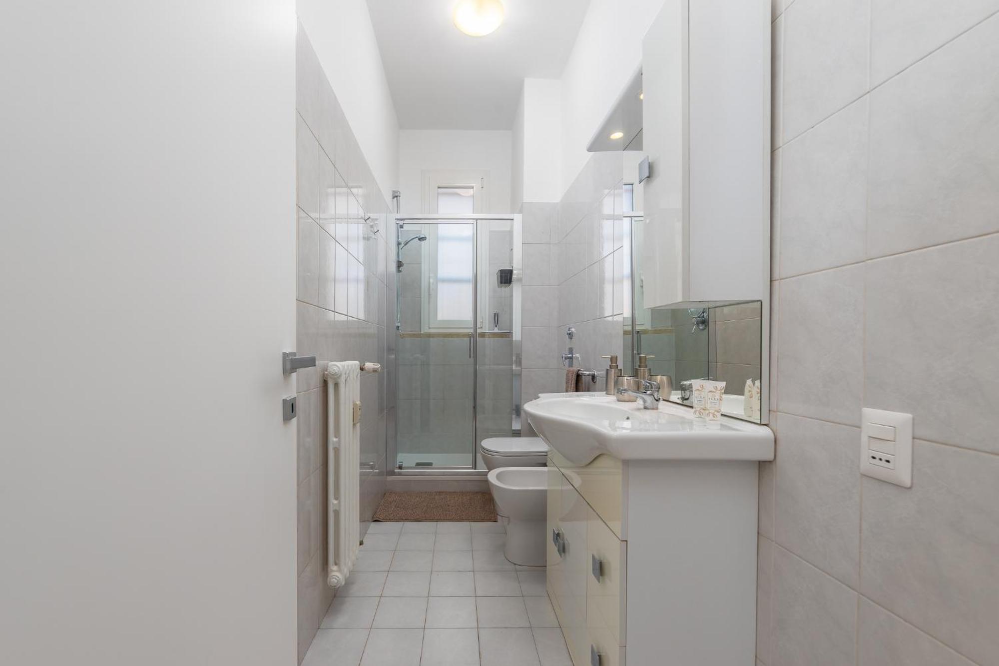 Free Private Parking - 5 Min To Metro - Access Control Guard - Quiet * Milan