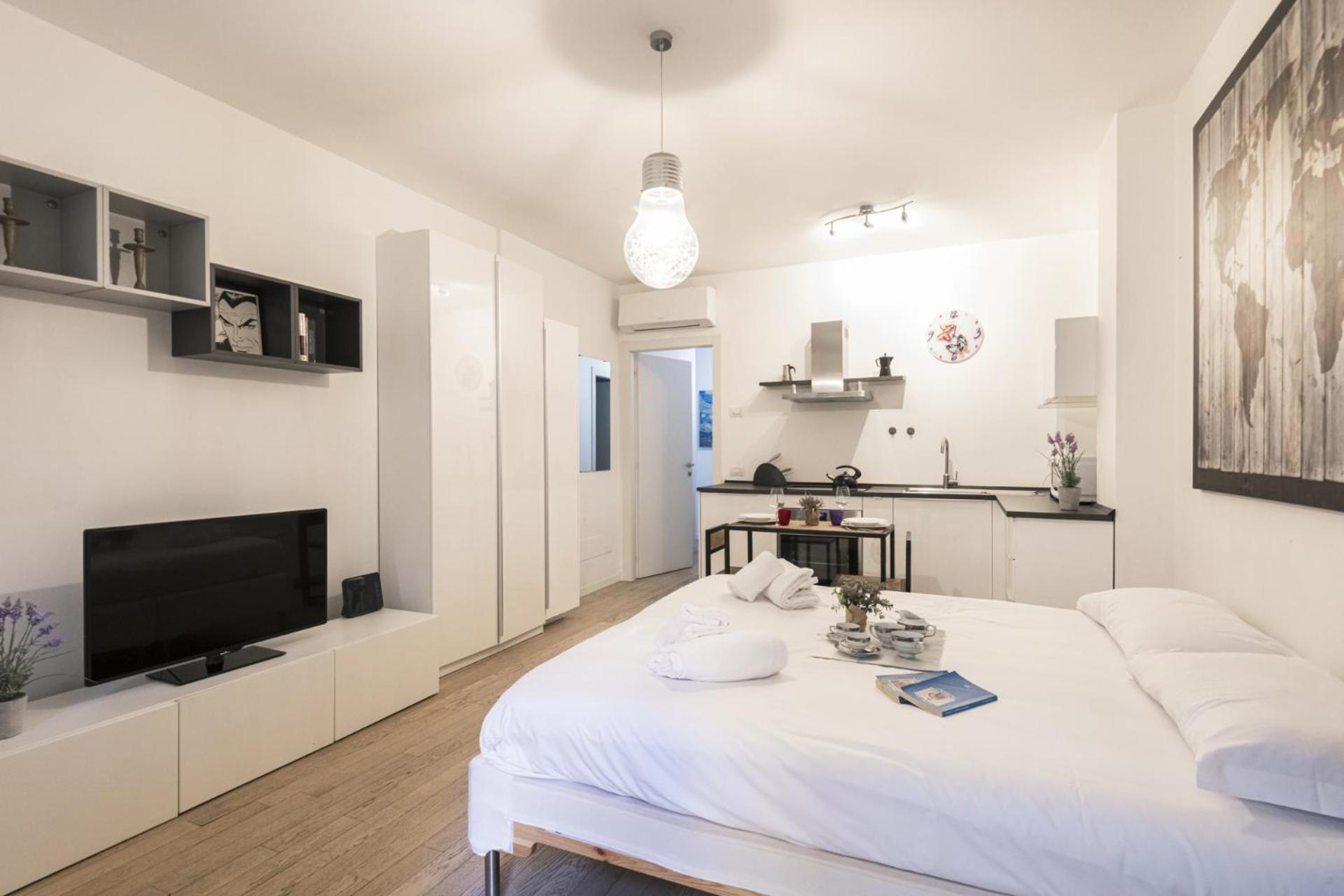 Easylife - Stile Navigli Con Terrazzo * Milan