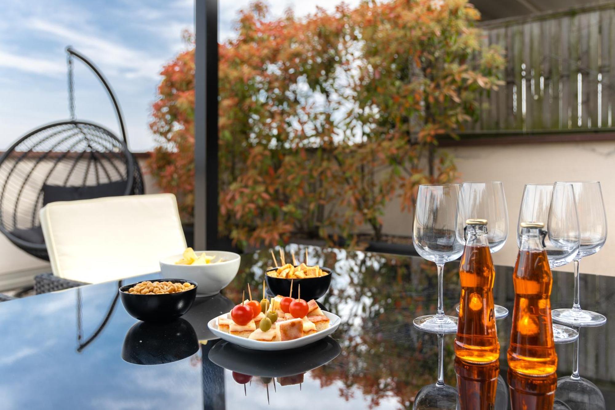 Bocconi's Nest - Close To Duomo With Terrace Apartment Milan