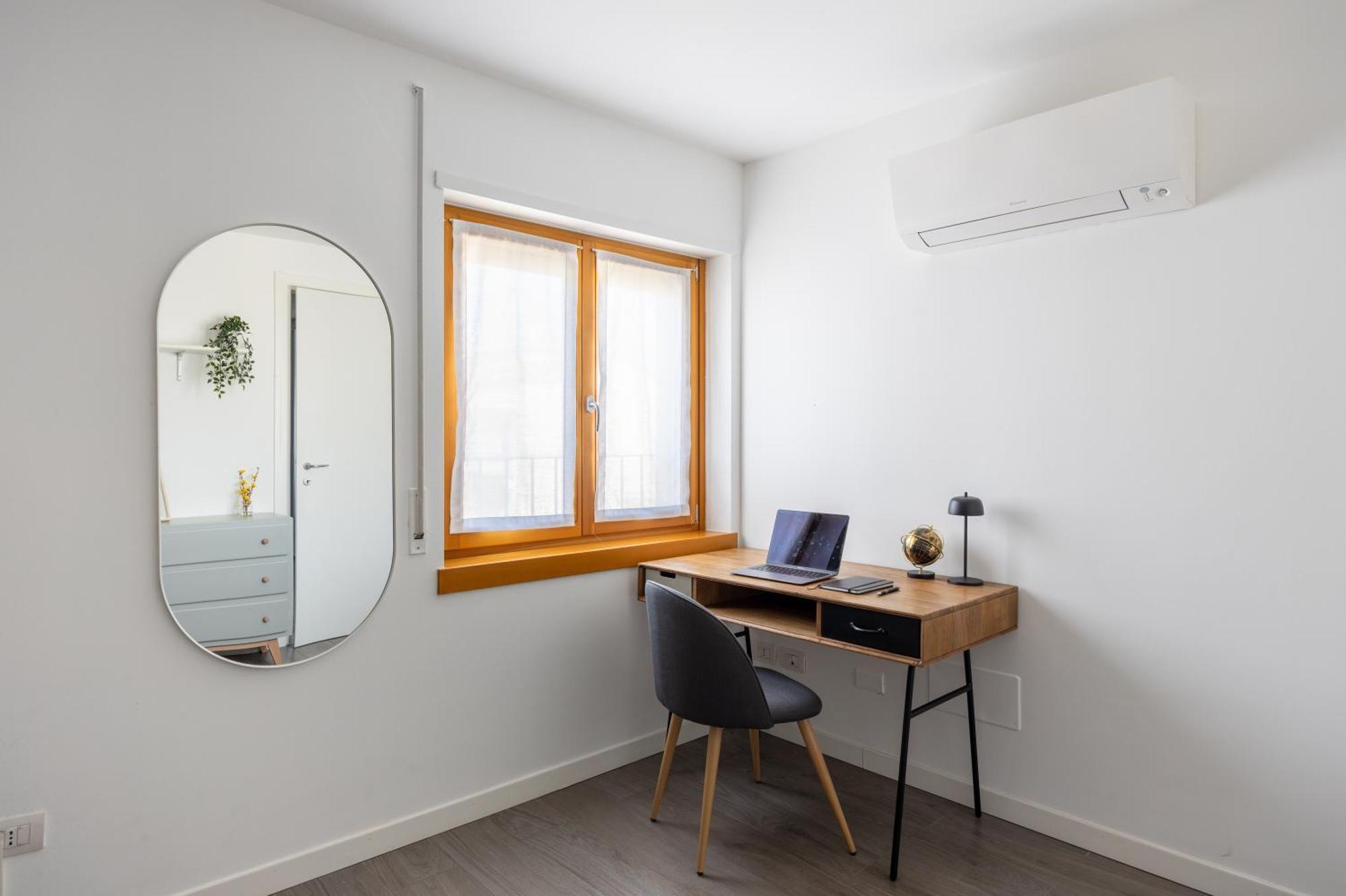 Apartment Bocconi's Nest - Close To Duomo With Terrace Milan