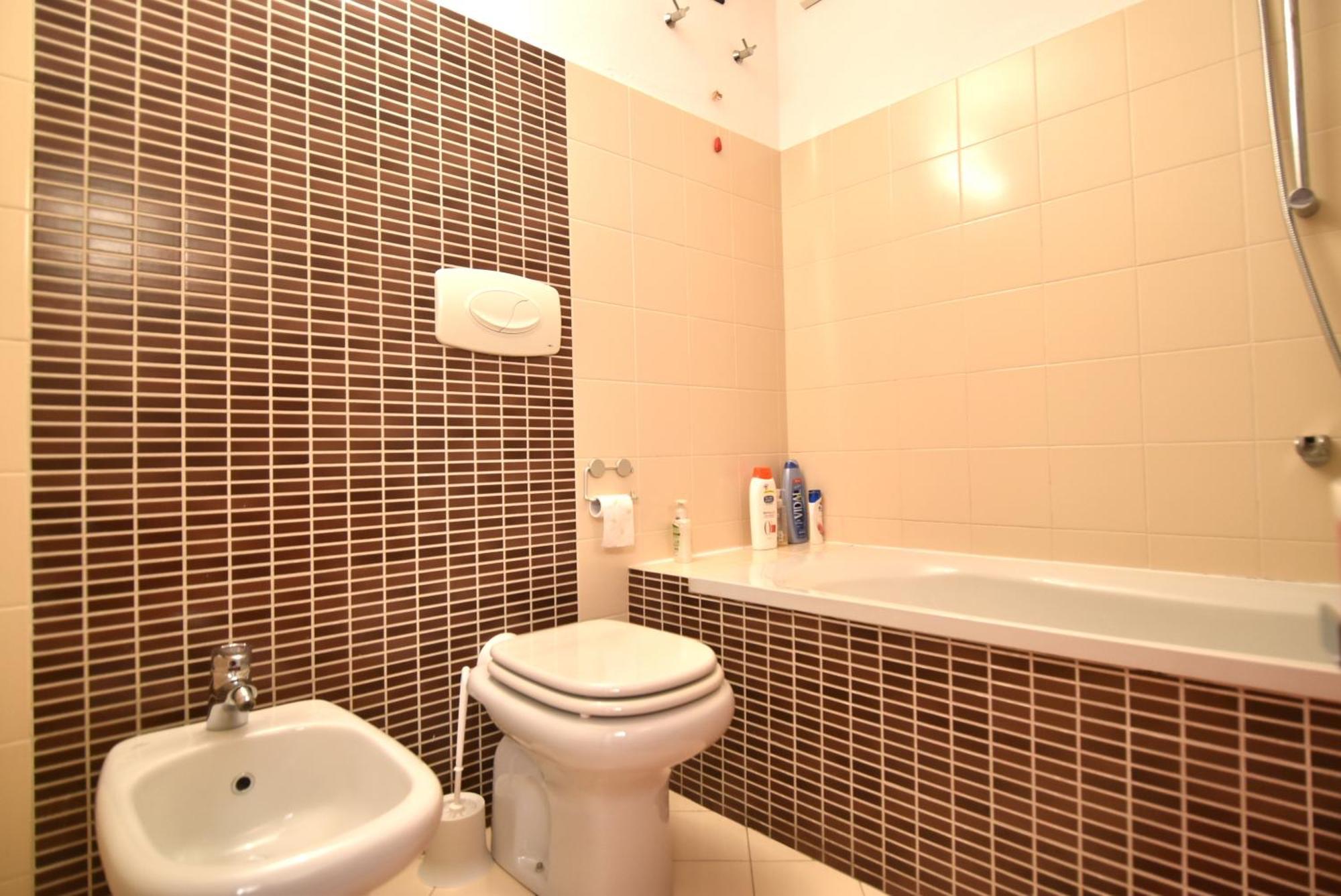 Luxury & Cozy 90 Sqm Flat Facing “bosco Verticale” Apartment Milan