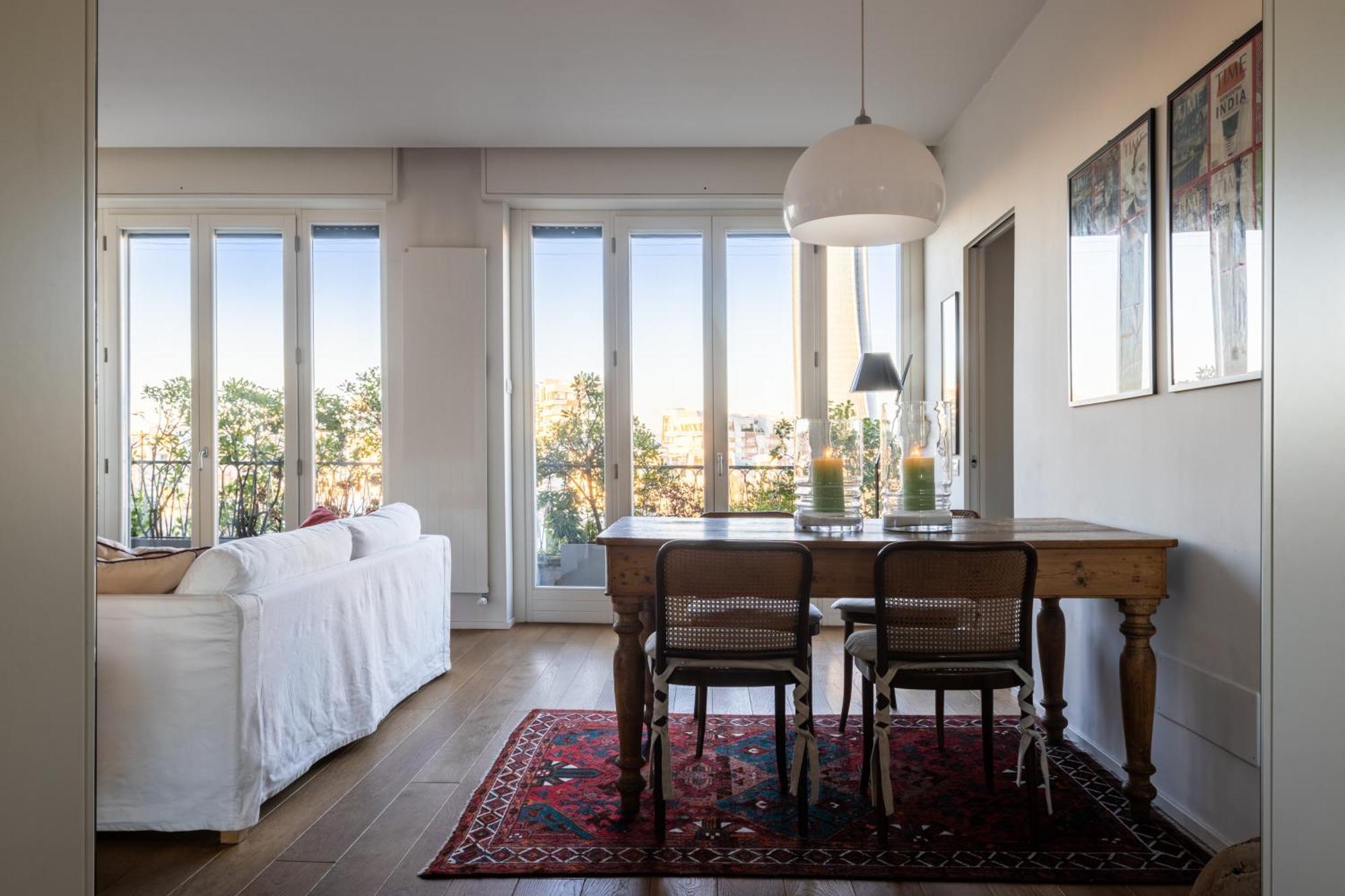 Life View With Terrace R&r Milan