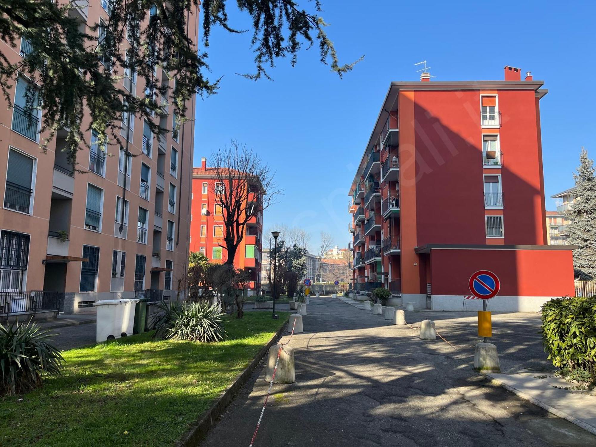 Appartamento Caseospitali - Alice's House, Funzionale Trilocale Con Arredi Moderni *
