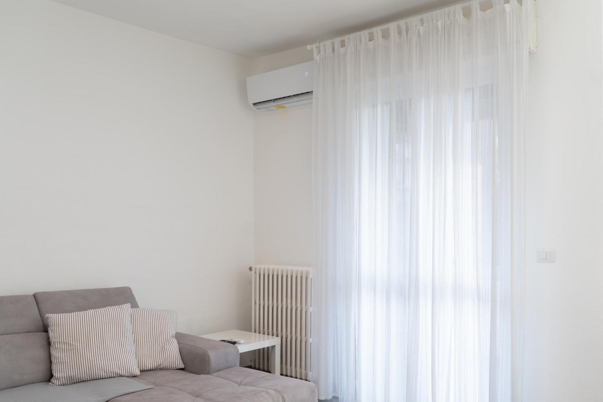Apartment 10min Rhofiera & Sansiro - 5min Metro - Ac - Freeparking Milan