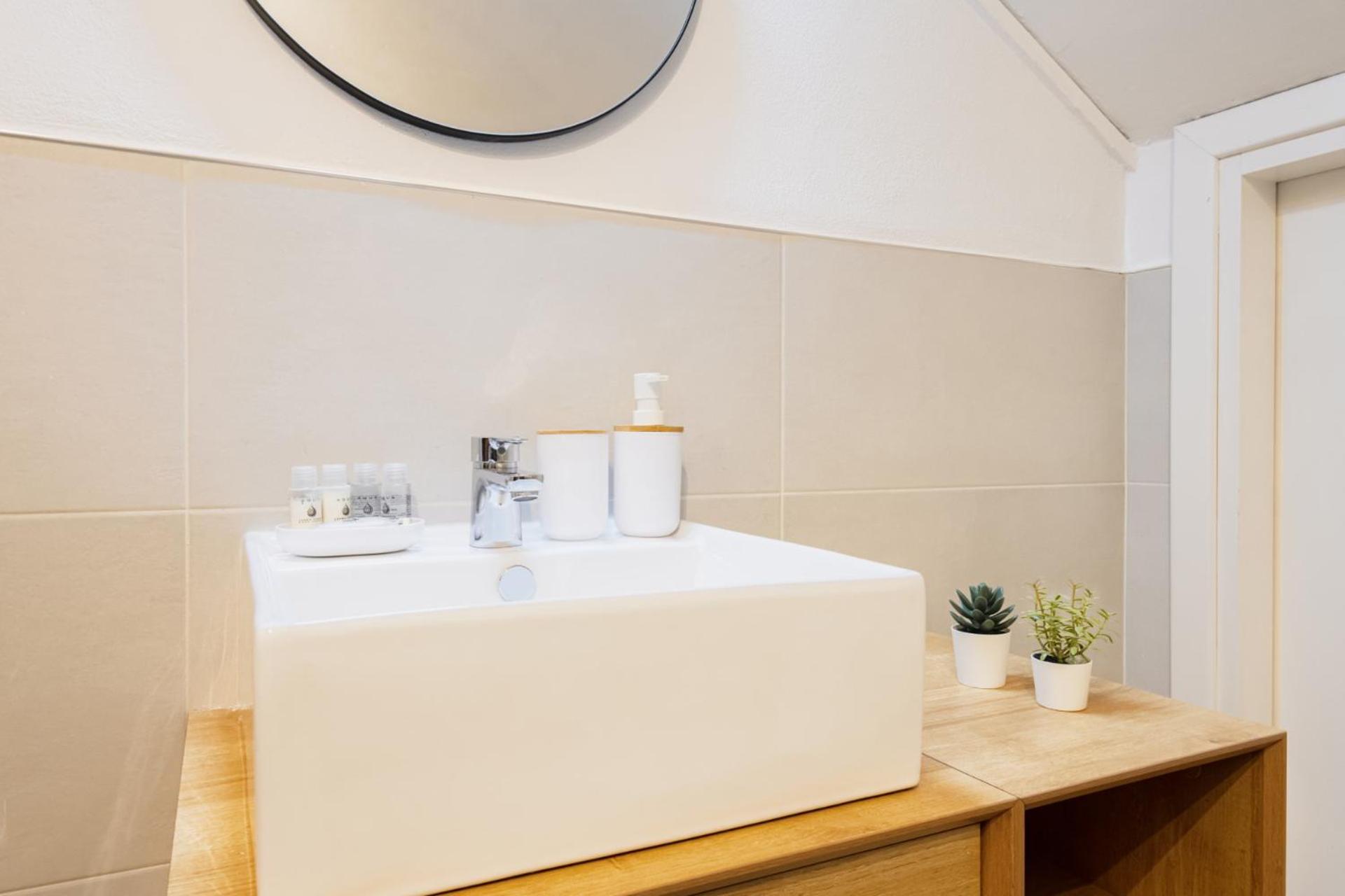 Appartamento Easylife - Oasi Di Stile In Sant'ambrogio